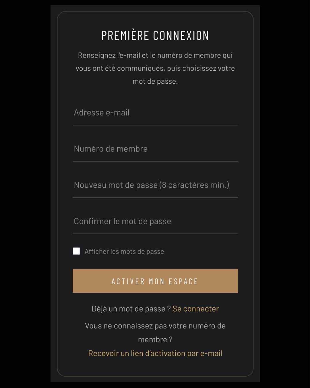 La page Première connexion, avec les champs e-mail, numéro de membre et mot de passe